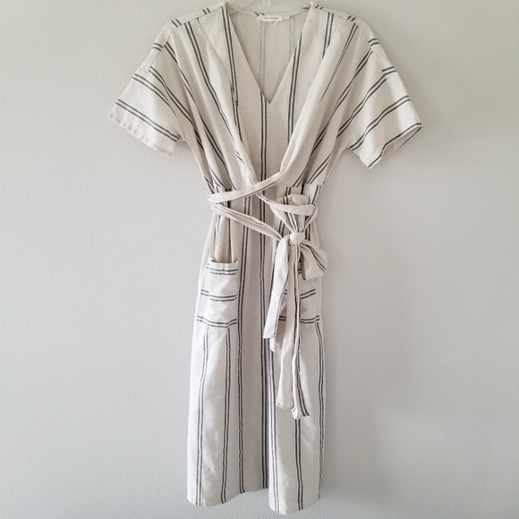 Blu Pepper Dresses & Skirts - Blu Pepper Linen Dress with Waist Straps